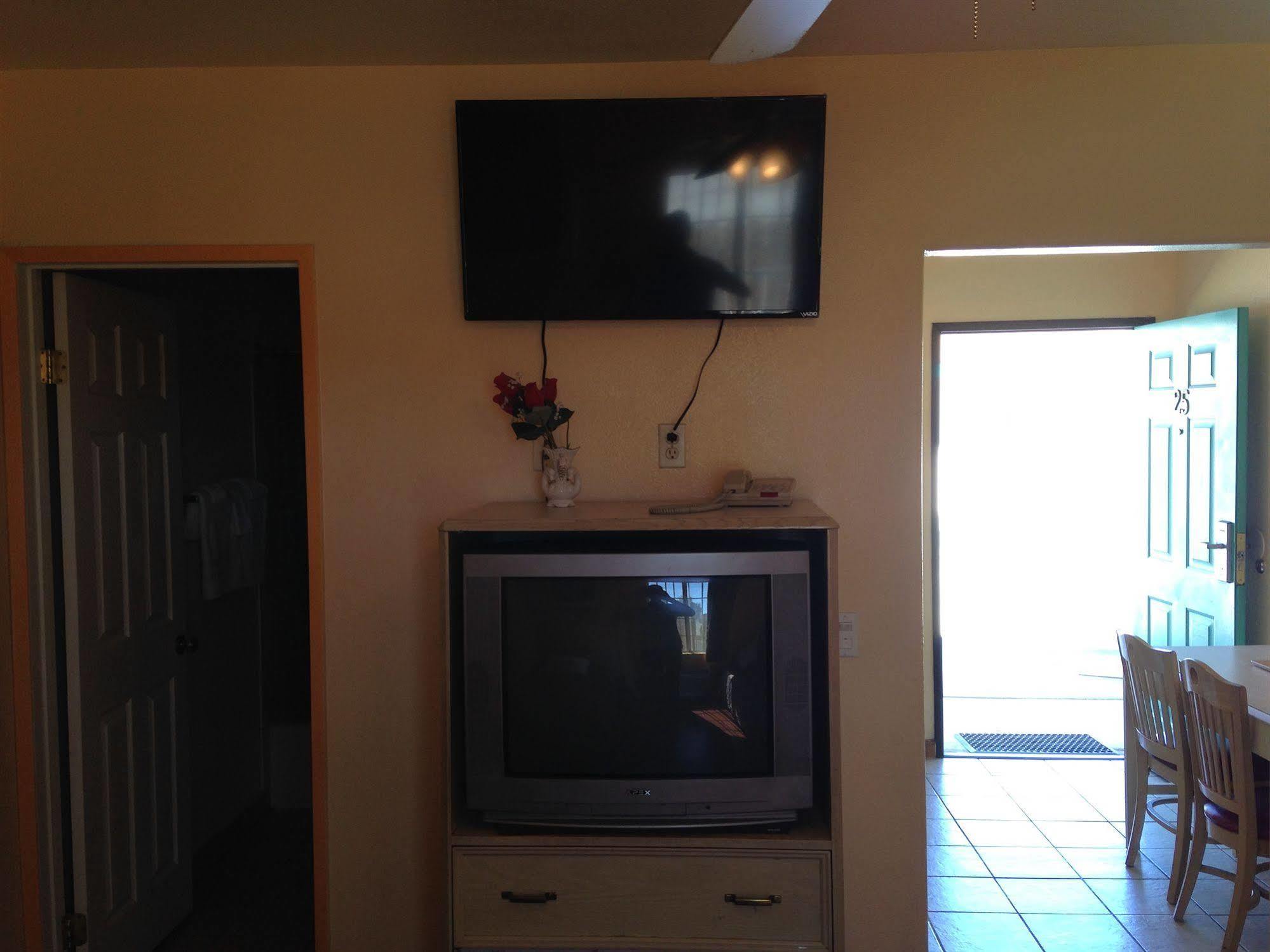 Deluxe Inn Motel Indio Dış mekan fotoğraf